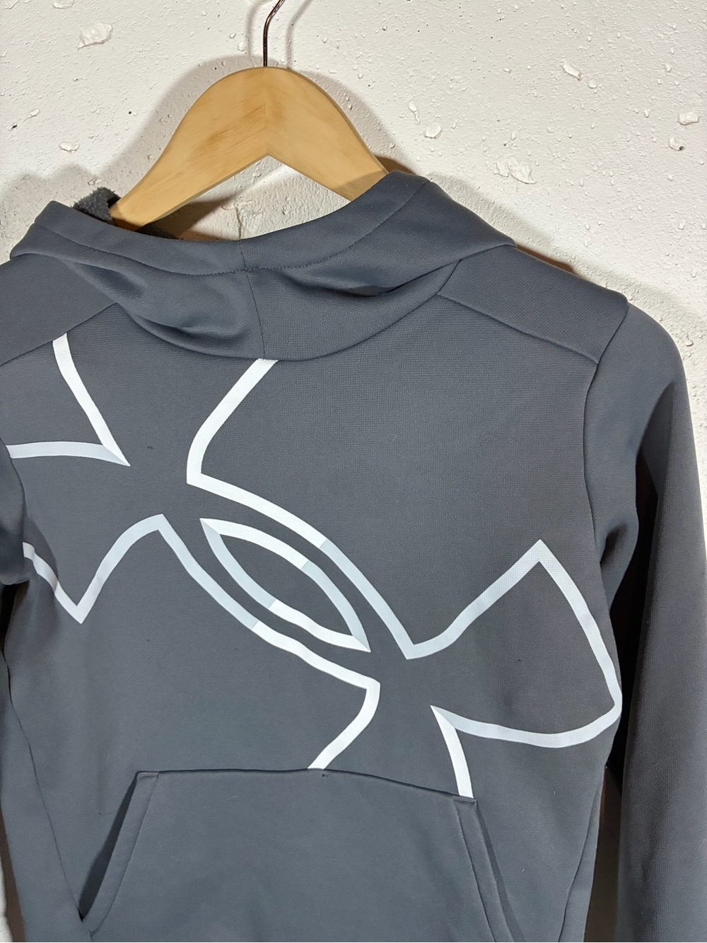 Under Armor Boy’s Gray Hoodie